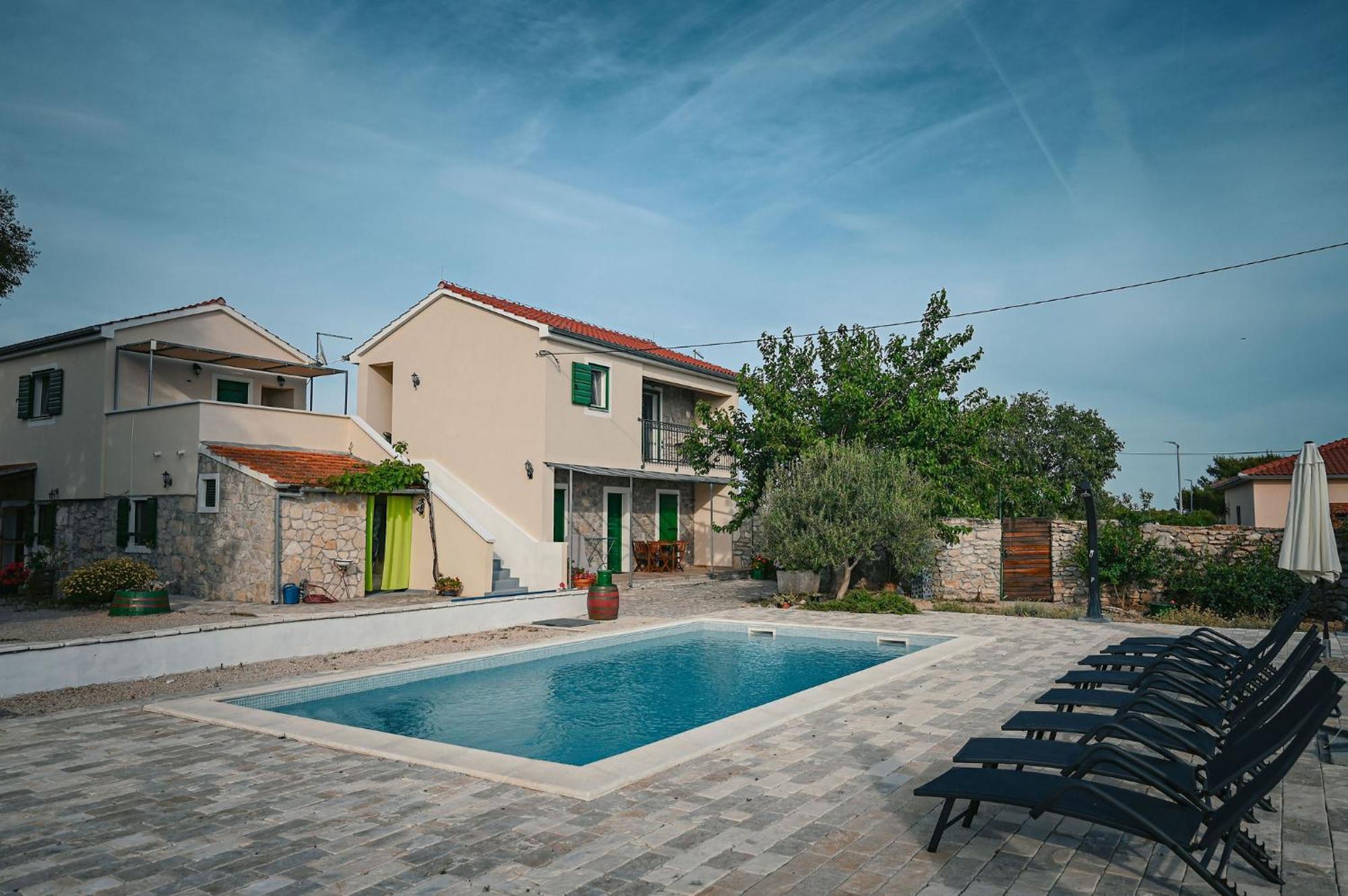 Bed and Breakfast Marcelovi Dvori Pirovac Exterior foto